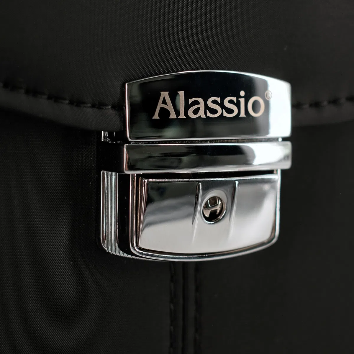 Alassio Trolley Pilotenkoffer Rocca II, Businesskoffer aus Mikrofaser, Handgepäck Aktentrolley mit 2 Rollen Equipaje de Mano, 46 cm, 90 Liters, Negro (Schwarz)