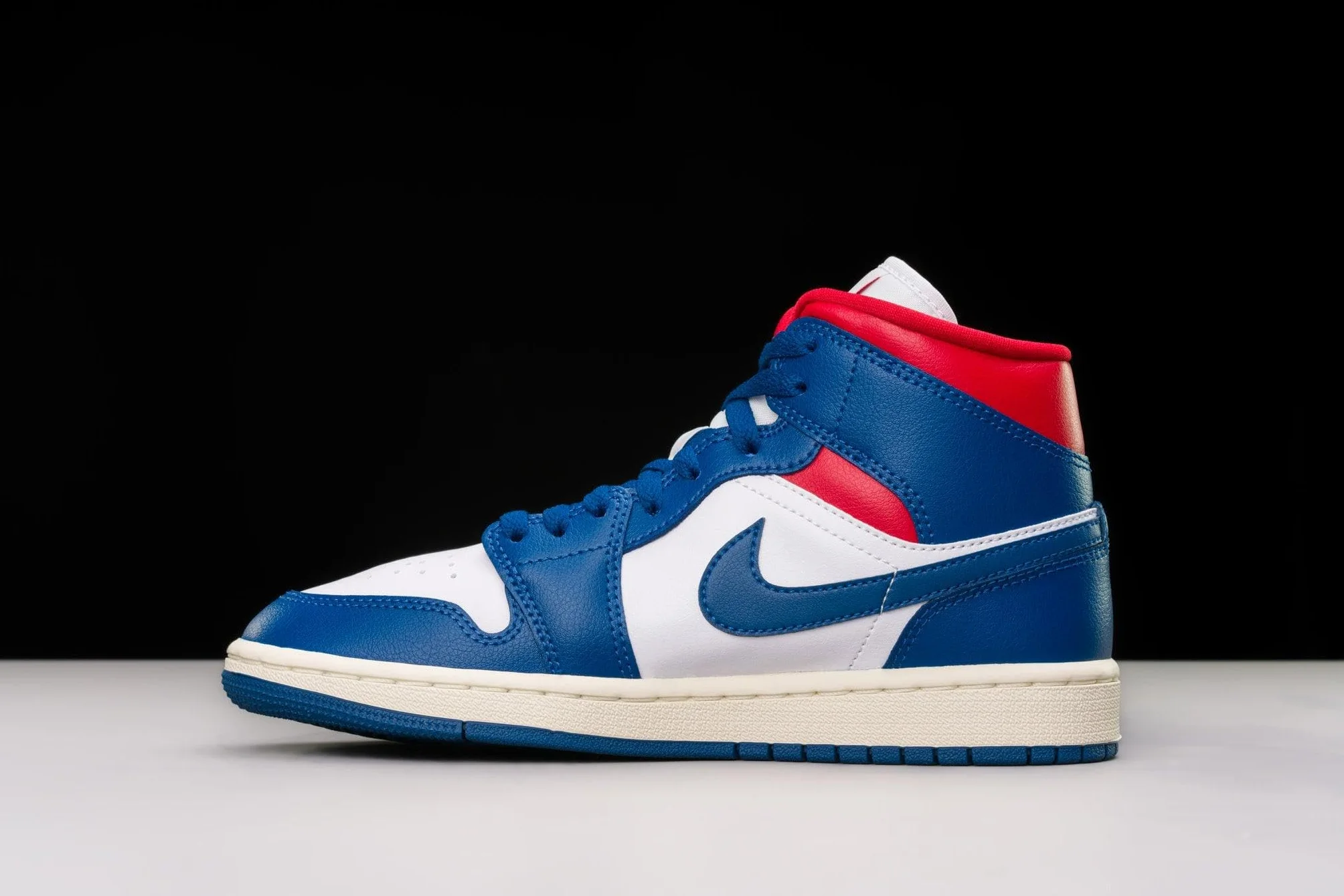Air Jordan 1 Mid French Blue (Women's) BQ6472-146 38