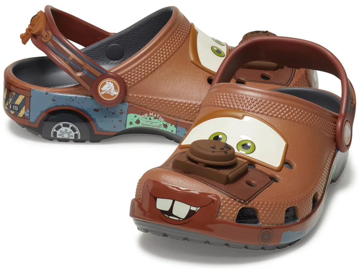 Crocs Disney Cars Mater Classic Clogs Obstrucción para niños Unisex