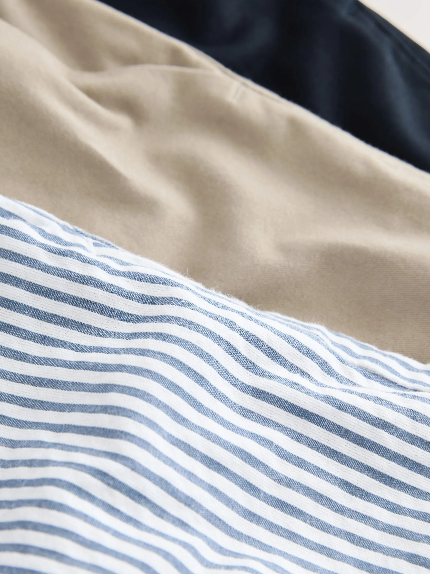 NEXT Niños Pack de 3 Pantalones Cortos Chinos