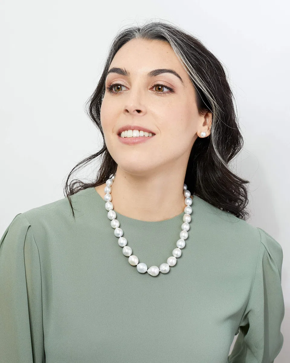 Secret & You Collar de Perlas de Mujer Cultivadas de Agua Dulce Barrocas Edison de 42 cm de largo Perlas Barrocas Grandes con nudo entre cada perla con cierre Plata de Ley.